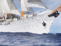 Парусник "Мир" завершил участие в гонке учебных парусных судов "Tall Ship Races 2015